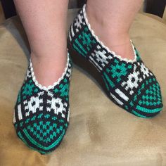 My Moms Handmade Booties, New Without Tags. Fits Size 6 - 6.5 Would Make A Perfect Xmas Gift! Firm Price! I Offer Bundle Discounts Green Winter Booties With Round Toe, Green Round Toe Booties For Winter, Casual Hand Knitted Round Toe Booties, Knitted Booties, Xmas Gifts, Black Green, Hosiery, Slippers, Bundles