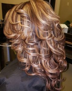 50 Stunning Hairstyles with Highlights and Lowlights — For Blonde, Brown, and Red Hair Check more at http://hairstylezz.com/best-highlights-and-lowlights-hairstyles/ Tiger Eye Hair Color, Tiger Eye Hair, Hair Highlights And Lowlights, Highlights Lowlights, Hair Color Styles, Hair Styles Color, Highlights And Lowlights, Hair Color Purple, Trendy Hair Color