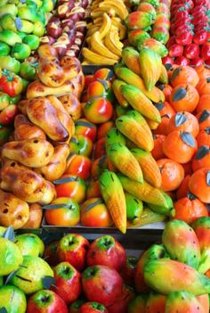 there are many different types of fruit on display