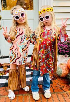 Diy 70s Outfit For Kids, Baby Wearing Halloween Costumes, Funny Halloween Costumes For Kids, Girl Zombie Costume, Hippie Costume Diy, 70s Outfits Ideas, Maleficent Halloween Costume, Easy Halloween Costume Ideas, Halloween Fantasia