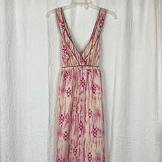 Loft Women’s 100% Silk Ikat Print Maxi Dress Sz 4 Nwt Gorgeous Champagne & Fuchsia With Golden Bronze Hemline Cross Cross Back Straps Deep V-Neck Fully Lined Elastic At Back Side Zipper New With Tags Chest 16” Waist 21” Length 56.5” Excellent Condition! V-neck Lined Maxi Dress For Daywear, Pink A-line Maxi Dress For Spring, Pink Lined Maxi Dress For Casual Wear, Pink Lined Maxi Dress For Dress Down, Casual Pink Lined Maxi Dress, Pink V-neck Sundress Maxi Dress, Pink Lined Sundress Maxi Dress, Pink Cotton Sundress, Pink Cotton Sundress For Casual Wear