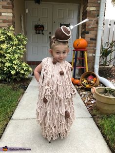 Creative Halloween Costumes For Kids, Meatball Costume, Carnaval Make-up, Food Halloween Costumes, Carnaval Costume, Food Costumes, Homemade Halloween Costumes, Halloween Costume Contest