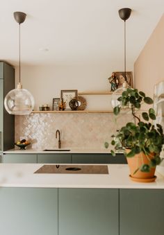 the kitchen counter is clean and ready for us to use