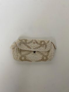 Vintage 1920s / 1930s small art deco white and cream beaded bag.  Measurements: 6" x 3.5" In fair vintage condition. Stain on interior of bag and interior snap closure needs repair. Item is priced accordingly. 1920s Bag, Retro Beaded Wedding Bag, Antique Beaded Wedding Bag, Vintage Beaded Formal Bags, Vintage Beaded Beige Bags, Vintage Multicolor Beaded Evening Bag, Deco Beads, Bag Measurements, Beaded Bag