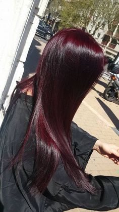 Red Wine Hair Color, Red Wine Hair, Pelo Color Vino, Burgandy Hair, Wine Hair Color, Wine Red Hair, Red Hair Inspo, Cherry Hair