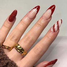 Nail Acrylic Christmas, Xmas Inspired Nails, Nail For Christmas Holiday, Red Christmas Nails Aesthetic, Xmas Nails Candy Canes, Nails Inspo For Christmas, Red Nail With Snowflake, Xmas Nails Red And Gold, Christmas Nail Designs Candy Cane