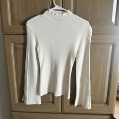 Banana Republic Cream Sweater With Split Sleeve Size Xs Never Worn Split Sleeve, Banana Republic Sweater, Cream Sweater, Cream White, Banana Republic, Scoop Neck, Split, Sweaters For Women, Cream