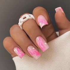 Neutral Nail Art, Soft Pink Nails, Short Square Nails, White Nail, Pastel Nails, New Year's Nails, Square Nails, Rhinestone Nails, Nail Manicure