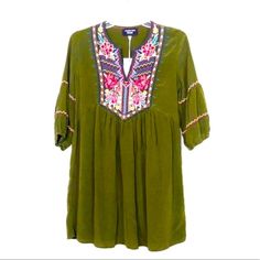 Johnny Was Green Silk Embroidered Gypsy Bohemian Tunic Dress. New With Tags! 100% Silk. Size Small Pit To Pit 18 Inches Sleeve 16 Inches Length 29 - 31 Inches #2125 Bohemian Tunics, Green Silk, Fit N Flare Dress, Johnny Was, Embroidered Silk, Tunic Dress, Fit & Flare, Flare Dress, Jean Coat