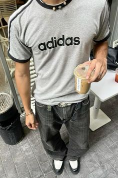 Indie Sleeze Men, Men Summer Outfit Streetwear, Looks Hip Hop, Business Promo, Guy Fits, Boy Fits, Guys Clothing Styles, Mens Outfit Inspiration, Korean Street