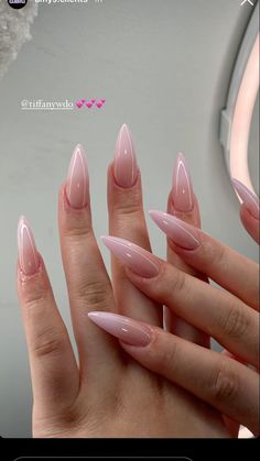 Almond Nail Manicure Ideas, Different Almond Shaped Nails, Stiletto Nails Idea, Pointed Almond Acrylic Nails, Almond Point Nails, Cute Long Almond Nails, Simple Almond Shaped Nails, Colorful Stiletto Nails, Nail Inspo Long Almond