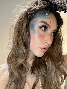 Showy Halloween Costume, Mermaid Makeup Inspiration, Under The Sea Theme Outfit Women, Long Sleeve Mermaid Costume, Mermaid For Halloween, Dark Mermaid Costume Diy, Mako Mermaids Costume, Mermaid Halloween Costumes Women, Halloween Mermaid Art