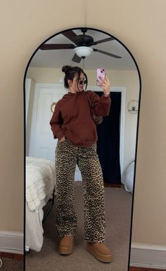 Leopard jeans, platform uggs, oversized hoodie > Platform Uggs Jeans Outfit, Platform Uggs Styled, Fall Oversized Outfits, Outfit With Platform Uggs, Styling Platform Uggs, Platform Mini Uggs Outfit, Black Platform Uggs Outfit, Outfits With Platform Uggs, Platform Ugg Outfits