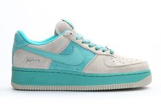 Available in a range of sizes to fit any style, this shoe is a must-have for any fan. Don’t miss out on the opportunity to add this shoe to your collection and experience the ultimate in style, comfort, and performance. Order now and step up your sneaker game! Tiffany Turquoise, Nike Air Force 1 Low, Sneaker Games, Air Force 1 Low, Air Max 1, Nike Air Force 1, Air Force 1, Nike Air Force, Step Up