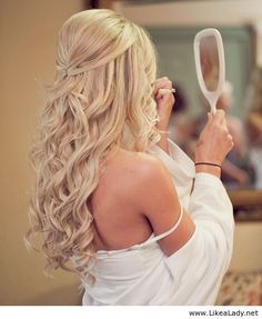 ♥ https://itunes.apple.com/us/app/the-gold-wedding-planner/id498112599?ls=1=8 'How to plan a wedding' iPhone App ... Your Complete Wedding Guide ♥ http://pinterest.com/groomsandbrides/boards/ for wedding hair ideas ♥ #pinned ... with love Half Up Wedding Hair, Hair Styles 2014, Half Up Hair, Secret Wedding