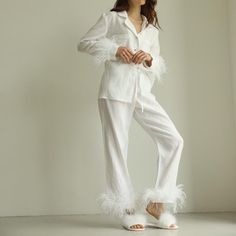 New With Tags Perfect For Day Of Wedding Pajamas For Brides Retails: $179 + $18 (Shipping) + $17.48 (Tax) = $214.48 Wedding Pajamas Bridesmaids, White Long Sleeve Sets For Wedding Night, White Long Sleeve Sets For Wedding, White Long Sleeve Sleepwear For Honeymoon, Bridal Pjs, Bride Pajamas, Wedding Pajamas, Fuzzy Robe, Bride Pajama