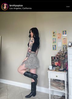 Goth Cowboy Boots Outfit, Alt Cowboy Boots Outfit, Goth Cowboy Boots, Alt Casual Outfits, Goth Cowgirl Outfit, Alternative Cowgirl, Grunge Western Style, Black Cowgirl Boots Outfit, Country Goth