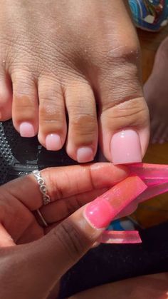 Ombre Toes Pedicure, Toe Gel Nails, Toe Nail Acrylic, Acrylic Toe Nails Ideas, Gel Nails Toes, Gel Toe Nails Ideas, Cute Acrylic Toes, Acrylic Nails Toes