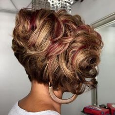 20 Stunning Ways to Rock a Sew In Bob Bob Lung, Short Curly Weave, Bob Hairstyles For Black Women, Brunette Hairstyles, Black Bob Hairstyles, Locs Styles, Bob Haircut Curly, Hairstyles Straight, Hairstyles Prom