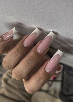 Spring 2024 Nail Trends for a Stylish Vacation 18 Ideas Unghie Sfumate, Classy Acrylic Nails, Nails Only, White Nail, Nails 2024, Pink Acrylic Nails, Square Acrylic Nails