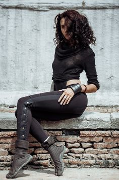 Leggings for woman with Push-buttons on the side. FABRIC & MATERIALS : Laycra, Push Button COLORS: Black SIZE: S/M, M/L  Model wear the size S/M CARE: Hand wash Made in: Nepal   Made with LOVE Contact: Please feel free to contact us for any question For more Information, please check our FACEBOOK PAGE: https://www.facebook.com/yamunaartfashion or FOLLOW us on INSTAGRAM: YAMUNAART Hippie Style Fall Festival Pants, Hippie Fall Festival Pants, Alternative Style Stretch Pants For Festival, Alternative Stretch Pants For Festival, Alternative Stretch Bottoms For Festivals, Fitted Hippie Harem Pants For Festival, Stretch Leg Warmers For Festivals, Bohemian Fitted Winter Bottoms, Bohemian Style Fitted Yoga Pants For Festival