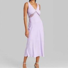 Midi Dress New With Tags Women’s Size Extra Small Zip Back Feminine Lavender V-neck Midi Dress, Summer Lavender Midi Dress For Date Night, Lavender Midi Dress For Summer Date Night, Lavender Midi Dress For Date Night In Summer, Purple Feminine Midi Dress For Date Night, Feminine Purple Midi Dress For Date Night, Spring Lavender Sleeveless Midi Dress, Lavender Sleeveless Midi Dress For Spring, Fitted Lavender Midi Dress With V-neck