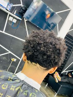 Edgar Taper Design, Taper Fade Haircut Design, Back Taper Design Haircut, Edgar Cut Hair, Taper Fade Design, Taper Fade Afro, Curly Hair Taper, Curly Taper Fade, Curly Hair Designs