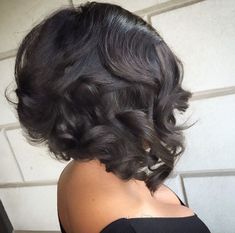 @hairbylatise Curly Angled Bobs, Feathered Bob, Classic Bob Haircut, Short Permed Hair, Black Bob Hairstyles, Cute Curly Hairstyles, Hairstyle Gallery, Looks Style, Bobs Haircuts