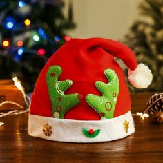 Set Of Hat Christmas Santa Snowman And Horns Christmas Hat Non-woven Fabric Deer Antlers Children's Adult Party Party Christmas Decoration Dress Up Hat Product Description: Features: Christmas hat: made of exquisite craftsmanship and high quality materials, great accessory for the head for costume parties Christmas These classic hats, red and white are combined with horns of factor of Christmas tree to combine with outfits for christmas party to have an amazing look total Santa hat for adults: s Holiday Photo Booth, Antler Christmas, Santa Cap, Party Cartoon, Classic Christmas Decorations, Christmas Props, Holiday Hats, Christmas Cartoon, Christmas Party Outfits