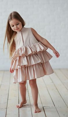 Vintage Kids Fashion, Kids Dress Wear, Kids Fashion Dress, Kids Frocks, Frocks For Girls, What's App, Dresses Kids Girl