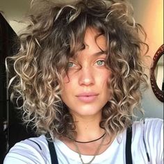 Short Perms, Curly Long Bob, Fine Curly Hair Cuts, Perms For Short Hair, Modern Perm, Perm Ideas, Curly Hair Cut, Perm Hairstyles, Perfect Curly Hair