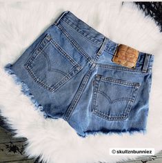 "ETSY BESTSELLER! OVER 4K IN SALES! TOP RATED, QUALITY GUARANTEED! for this listing you will receive 1 pair of excellent vintage condition Levi 501 blue vintage shorts like the ones pictured above. MAKE SURE YOU FOLLOW ALL DIRECTIONS/READ INFO BELOW! I am happy to answer any questions - I usually reply within MINUTES. Please view my FAQ's before messaging me to see if that will answer any questions you have - found below this description! * CHANGES CANNOT BE MADE AFTER YOU PLACE AN ORDER AS ALL Levi 501 Shorts, 501 Shorts, Vintage Denim Shorts, Levi 501, Vintage Denim Jeans, Vintage Levis 501, Hem Style, Levis 501, Vintage Shorts