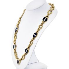 Step into the world of captivating beauty with the David Webb Yellow Gold Link Black Enamel Diamond Chain Necklace. This exquisite piece of jewelry is a true testament to the brand's craftsmanship and artistry. Imagine a necklace that exudes confidence, mystery, and versatility all at once.Crafted with a combination of platinum and 18K yellow gold, this high-polish link chain necklace showcases black enameled discs adorned with round cut diamonds. The smooth finish of the black enamel beautifull Diamond Chain Necklace, David Webb, The David, Gold Link, Link Chain Necklace, Diamond Chain, Exquisite Jewelry, Chain Link Necklace, Black Enamel