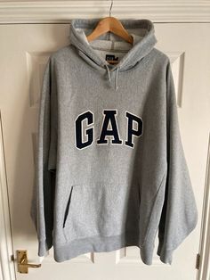 See the GAP for £25.00 on #VintedUK Gap Hoodie, Gap Men, Dream Style, Grey Pullover, Comfy Cozy, Grey Hoodie, Fleece Hoodie, Long Sleeve Hoodie, Hoodie Sweatshirt