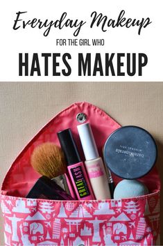 10-minute EASY everyday makeup routine for all the girls out there who hate makeup Minimalist Makeup Routine, Easy Everyday Makeup, Sparkle Lips, Simple Everyday Makeup, Makeup Tips Foundation, Minimalist Makeup, Makeup For Teens, Natural Beauty Tips