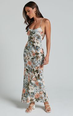 Constanzie Maxi Dress - Open Tie Back Dress in Peach Floral Backless Cocktail Dress, Floral Bridesmaid Dresses, Vibrant Dress, Tie Back Dress, Orange Floral Print, Summer Soiree, Wedding Guest Looks, Cute Prom Dresses, Maxi Dress Cocktail