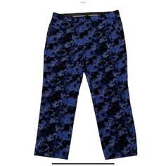 Banana Republic Avery Angela Blue Floral Print Pants Size 12 New Without Tags No Flaws Ours Is A Smoke Free Home 1002 *See Photos For Approximate Measurements And Fabric Content Elevate Your Wardrobe With These Stunning Banana Republic Avery Angela Pants. Featuring A Beautiful Blue Floral Print And Crafted From A Blend Of Polyester And Spandex, These Pants Are Perfect For Any Occasion. The Mid-Rise And Straight Leg Style Provide A Flattering Fit, While The Zip Closure And Button Accents Add A To Blue Floral Print Straight Leg Bottoms, Blue Floral Print Ankle-length Pants, Elegant Blue Floral Print Bottoms, Blue Floral Print Trousers, Blue Floral Print Bottoms For Workwear, Blue Floral Print Pants For Work, Blue Floral High-waisted Pants, Blue Floral Print Long Pants, Fitted Blue Pants With Floral Print