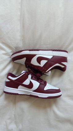 Best Nike Shoes For Women, Air Force Dunk, Nike Dunks Women, Dunks Women, Womens Dunk Low, Shoes Nike Dunks, Snickers Shoes, Nike Aesthetic, Dunk Nike