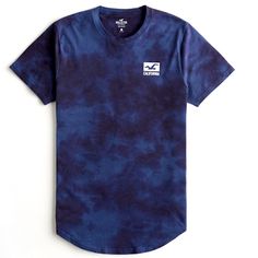 Brand New Guys Hollister Tie-Dye Graphic Print Hem T-Shirt Product & Details Size - Xs Must-Have Collection The Go-With-Everything Outfit Starters You'll Reach For Every Day. Designed In Soft Tie-Dye Jersey Fabric With Print Graphics, A Crew Neckline Short Sleeves And Signature Hem. Imported. Material & Care 100% Cotton Machine Wash Cold Separately, Remove Promptly Only Non-Chlorine Bleach Tumble Dry Low Low Iron On Reverse Side Do Not Dry Clean Summer Casual Bleached Shirt, Casual Summer Bleached Shirt, Bleached Blue Tops For Streetwear, Blue Washed T-shirt For Spring, Casual Indigo Crew Neck T-shirt, Blue Crew Neck Washed T-shirt, Blue Washed Crew Neck T-shirt, Indigo Crew Neck Tops For Summer, Casual Indigo Crew Neck Top