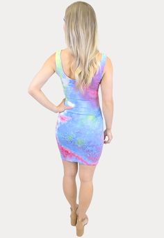 Summer Maternity Fitted Bodycon Dress, Summer Maternity Bodycon Dress, Maternity Bodycon Dress For Summer, Fitted Multicolor Maternity Dress, Fitted Sleeveless Tie Dye Mini Dress, Bodycon Maternity Dress, Months Of Pregnancy, Girls Just Wanna Have Fun, Pregnancy Months