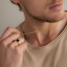 💝Gift-Worthy: Perfect for any occasion 💝 Discover the perfect blend of boldness and sophistication with our Men's Thick Snake Chain Necklace. Its minimalist style and versatile nature makes it a must-have accessory in your ensemble ♡ Pair it with one of our bold, statement rings or your existing jewelry collection to enhance any outfit! Material: Vermeil On Brass Finish: Sterling Silver ∙ 18K Gold Featuring High Quality ~3mm Thick Snake Chain, adjustable from 20 to 22 inches Model showcases a Cuban Chain Men, Initial Tag Necklace, Rock Necklace, Snake Chain Necklace, Necklace Simple, Chains Necklaces, Bar Bracelets, Mens Gold, Keep Jewelry