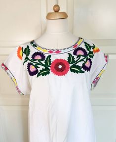 Very beautiful white cotton dress with colorful embroidery. Kaftan model Sizes only measured: Armpit 68cm Length 110cm Suitable for size L and XL. Always measure it just to be on the safe side Embroidery Kaftan, Colorful Embroidery, White Cotton Dress, Vintage Traditional, Vintage Dress, Dress Clothes For Women, Cotton Dress, Cotton Dresses, The Netherlands