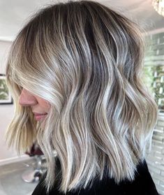 Grown Out Blonde Hair, Bronde Lob, Ash Blonde Hair Color Ideas, Redken Blonde, Ash Blonde Hair Color, Blonde Balayage Bob, Wedding Hair Colors, Ash Blonde Hair Colour, Ash Blonde Balayage