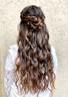 Boho Bride Hairstyles Braids, Boho Wedding Hair Brunette Half Up, Bridal Viking Hairstyles, Boho Brides Hair, Bridal Hair Half Up Viking, Boho Mid Length Hair Hairstyles, Bridal Viking Hair, Forest Wedding Hairstyles Long Hair, Wedding Viking Hairstyles