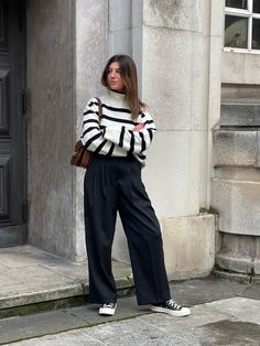 Oversized Striped Sweater Outfit, Stripes Sweater Outfit, Stripped Sweater Outfits, Striped Sweater Outfits, Breton Stripes Outfit, Black Tailored Trousers, Japan Outfits, Oversized Striped Sweater