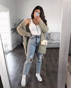 Trendy Jeans Outfits, Lace Bodysuit Outfit, Black Top Outfit, Junior Jeans, Outfits Con Jeans, Ymi Jeans, Body Suit Outfits, Elegante Casual