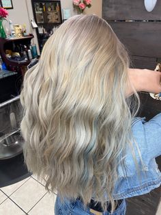 Blonde Streaks In Blonde Hair, Blonde With Light Blue Highlights, Platinum Blonde Hair With Blue Streaks, Blonde Hair With Light Blue Highlights, Blonde Hair With Coloured Streaks, Blond Hair Blue Highlights