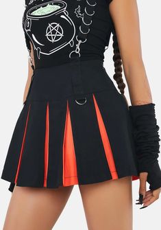 did I scare you? This skirt comes in a contrasting pleated twill construction, with a high waist, d-ring hardware, detachable suspenders, and a side zip closure. Edgy Pleated Skirt For School, Punk Pleated Skirt For School, Punk Style Pleated Skirt For School, Punk Style Cotton Pleated Skirt, Costume Store, Peek A Boo, Teen Fashion Outfits, D Ring, Black Orange