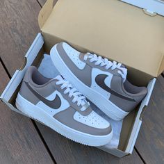 Mocha Custom Air Force 1 – unitecustom Nike Shoes Women Fashion, Af1 Custom, Custom Af1, Trendy Shoes Sneakers, Nike Fashion Shoes, Preppy Shoes, Pretty Shoes Sneakers, All Nike Shoes