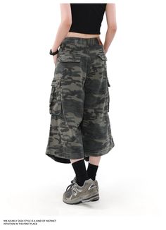 The MRNEARLY Camouflage Cargo Culottes are unisex urban streetwear bottoms featuring a stylish camouflage pattern. These culottes combine the practicality of cargo pockets with a trendy, wide-leg silhouette, perfect for a modern, edgy look. Fabric composition: 100% Cotton Model's measurements: Height 168cm, Weight 45kg, wearing size M. Character Clothes, Camo Cargo Shorts, Urban Streetwear, Innovative Fashion, Japanese Street Fashion, Edgy Look, Street Wear Urban, Cosplay Outfits, Sweaters Knitwear